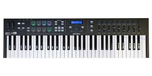 Controlador MIDI arturia keylab essential 61