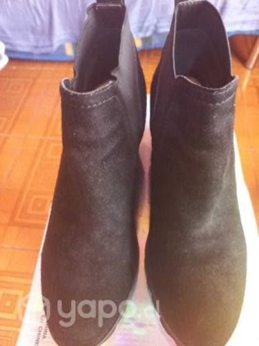 Botines negros marca Marittimo