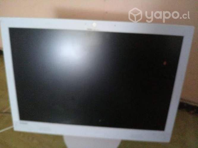 Computadora de mesa todo instalado sin uso