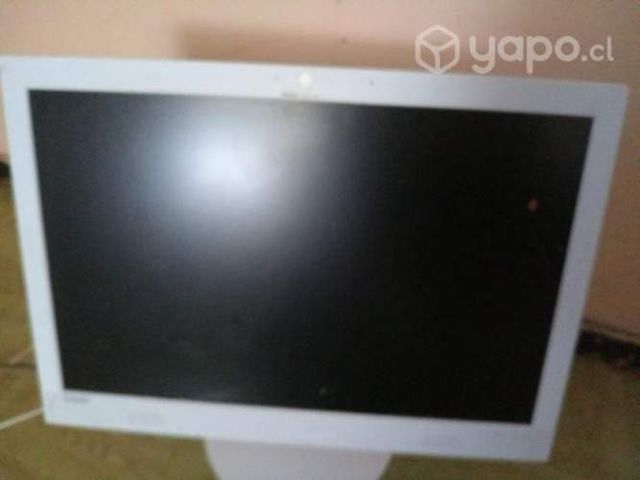 Computadora de mesa todo instalado sin uso