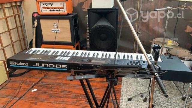 Roland DS JUNO 76 (excelente estado como nuevo)