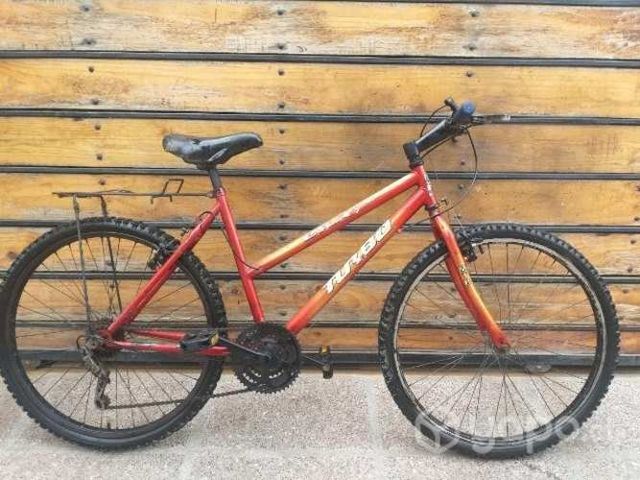 Bicicleta montaña naranja aro 26