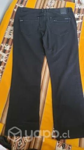 Jeans Negros en buen estado talla 52