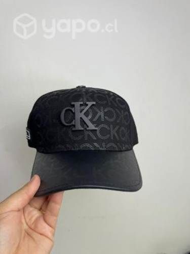 Gorro Calvin Klein