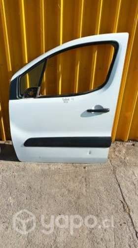 Puerta peugeot partner 2012-2018 impecable