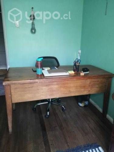 Escritorio de madera
