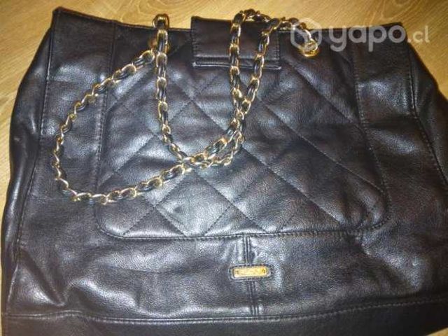 Elegante y fina cartera de mujer