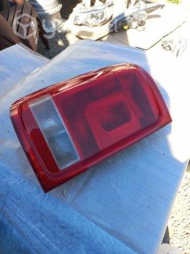 Foco trasero izquierdo Vw Amarok ORIGINAL con plac