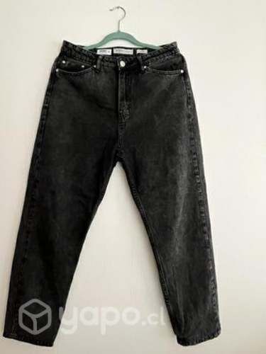 Pantalón mom jeans Basement