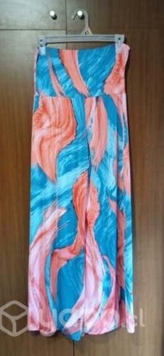 Pantalón que asemeja falda, hermoso diseño talla M