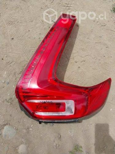 Foco trasero volvo xc40 2019