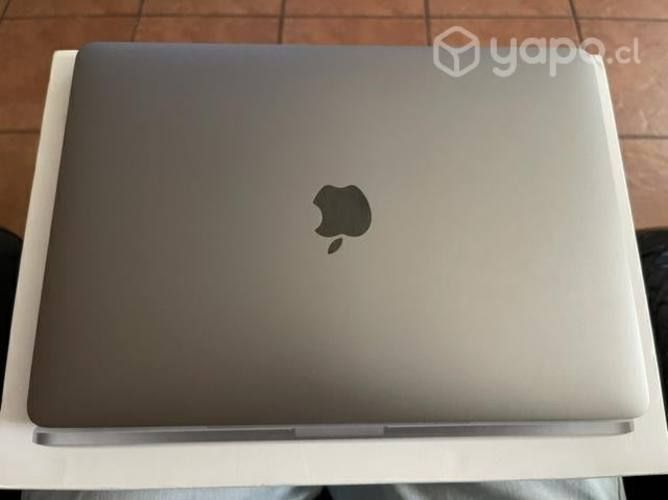 MacBook Pro M2