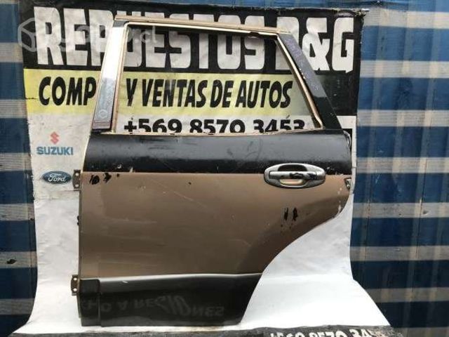 Puerta trasera izquierda Hyundai Santa Fe