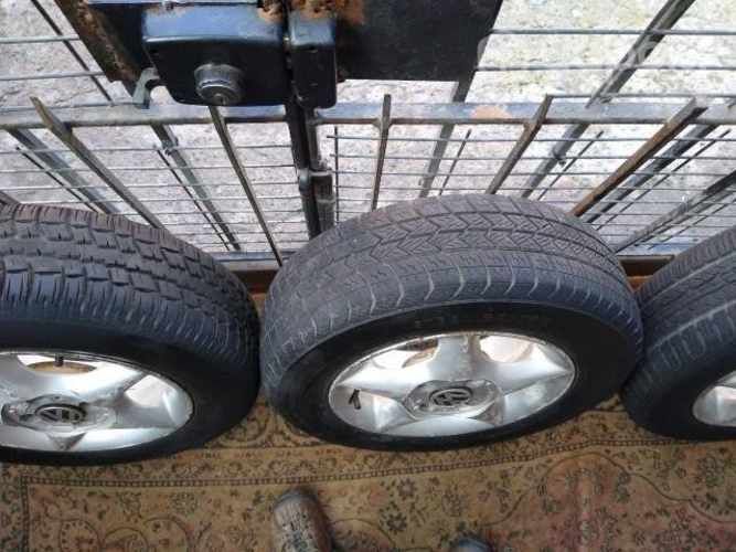 Llantas vehículo