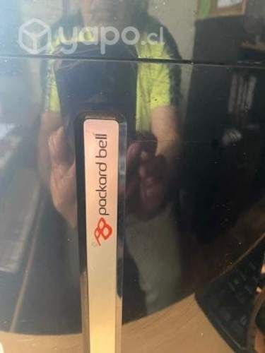 computador estacionario Packard Bell