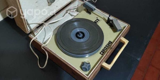 Tocadisco portatil vintage RCA/IRT Capissimo