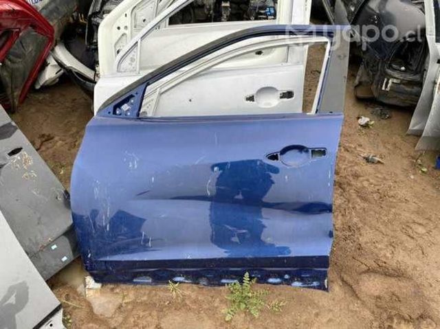 Puerta Nissan kicks 2018