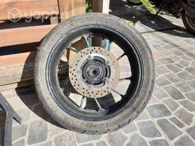 Llanta tracer 900 2017