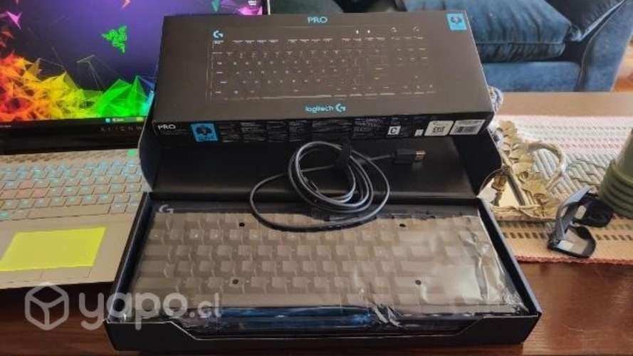 Teclado Logitech G PRO TKL profesional nuevo.