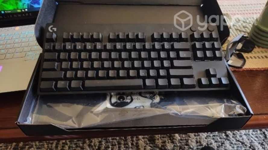 Teclado Logitech G PRO TKL profesional nuevo.