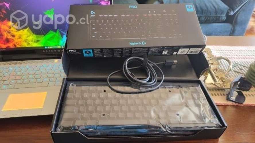 Teclado Logitech G PRO TKL profesional nuevo.