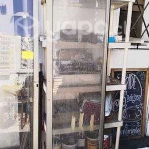 Mampara de aluminio 2 hojas nueva. con marco