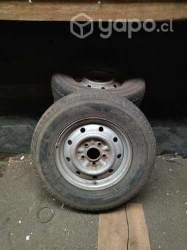Ruedas con llantas , Toyota Hilux 1992