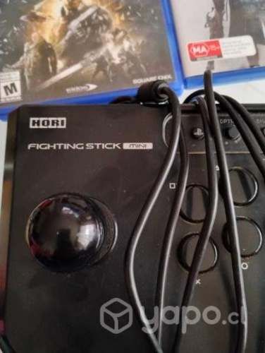 Control Hori + 2 juegos PS4
