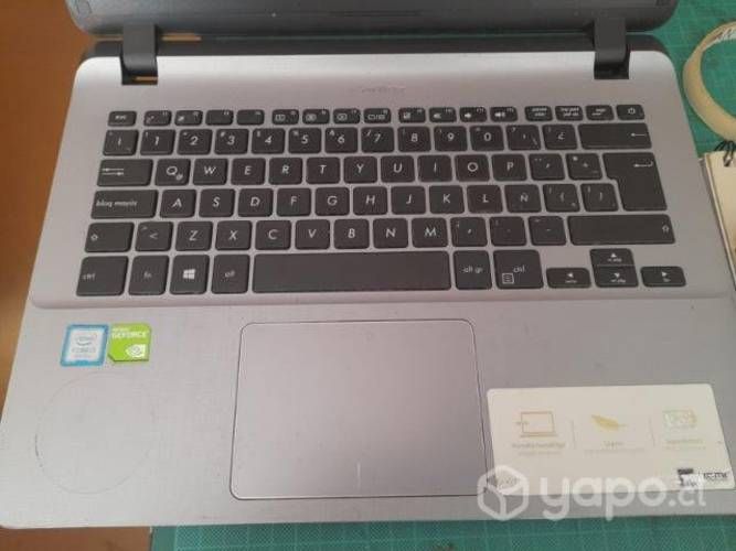 Notebook assus con disco duro extra 12 G