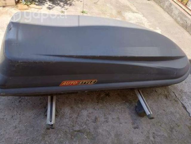 maleta portaequipaje vehículo