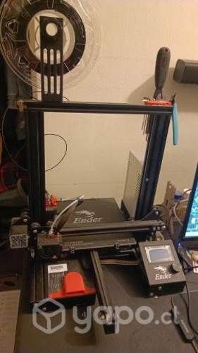 Impresora 3d Ender 3 con 3 filamentos usados