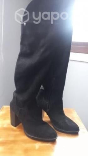 Botas negras c moran