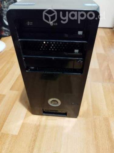 Computador PC y monitor