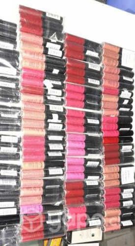 Lote de 100 labiales NYX