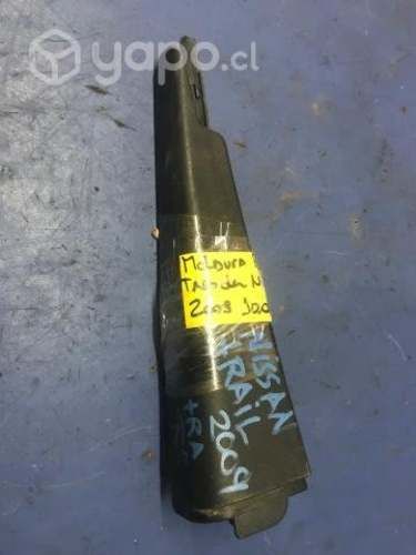 Moldura puerta trasera der Nissan Xtrail 2002-11