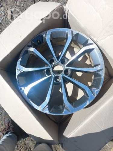 Llanta R18 Ssangyong tivoli 2 ORIGINAL