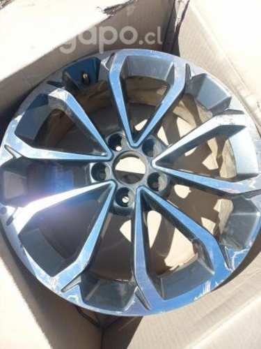 Llanta R18 Ssangyong tivoli 2 ORIGINAL