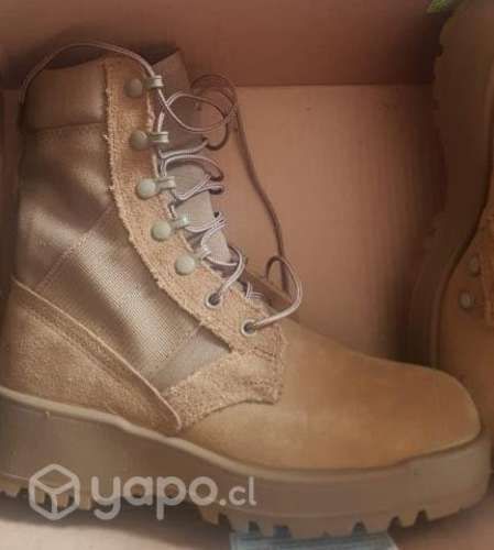 Botas nuevas sin uso