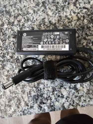 Cargador HP punta gruesa Original de ocasion