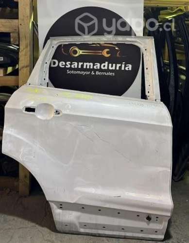 Puerta trasera escape 2021 Rh 2.1