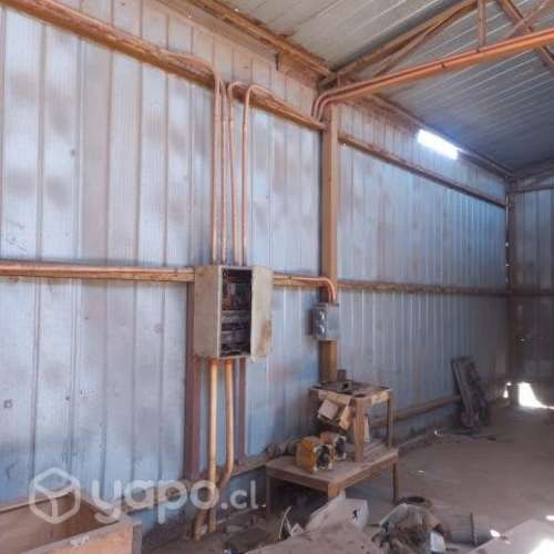 GALPON METAL 10X25m2 + ampliación 5X8m2