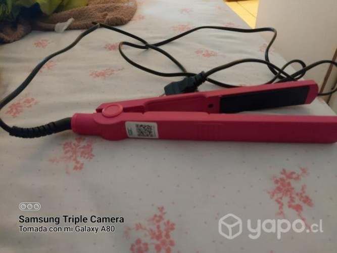 Plancha de cabello con accesorios de rizador
