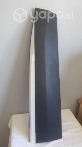 Moldura puerta trasera peugeot 5008 allure bluehdi