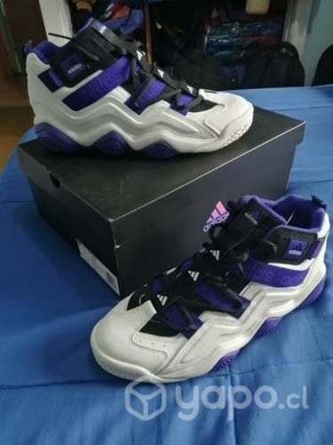 Zapatilla Adidas Top Ten 2000, talla 12