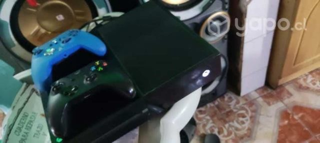 Xbox Fat 500 gb 2 controles
