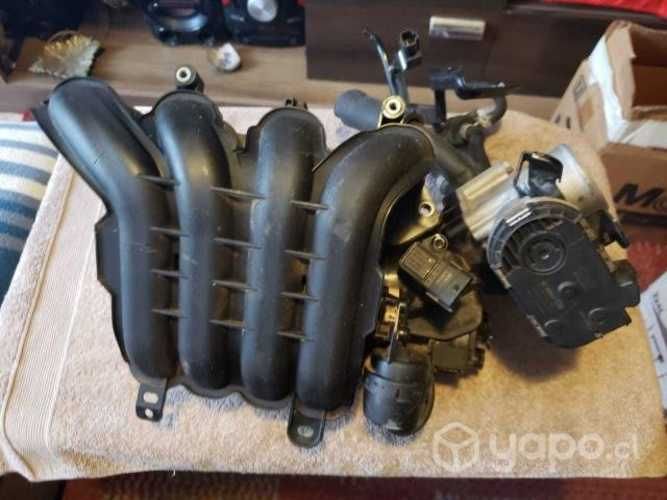 Múltiple de admisión con cuerpo de mariposa