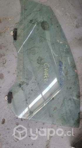 Vidrio de chofer nissan march 2020