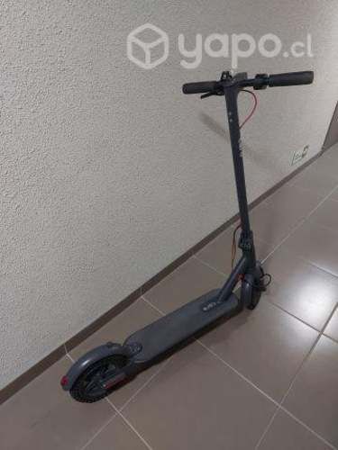 Scooter eléctrico Cero8 usado