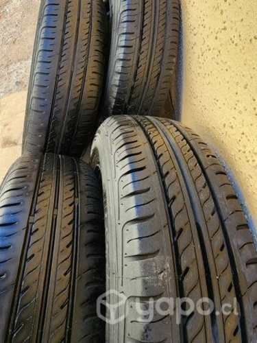 Llantas y neumáticos semi nuevos aro 13