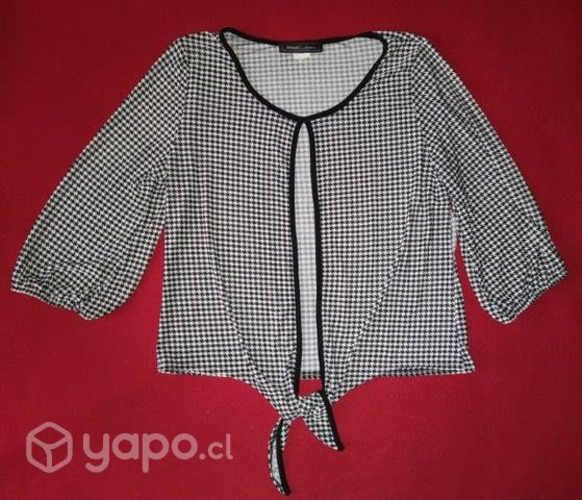 Blusa mujer Talla S (con detalle de fabrica)
